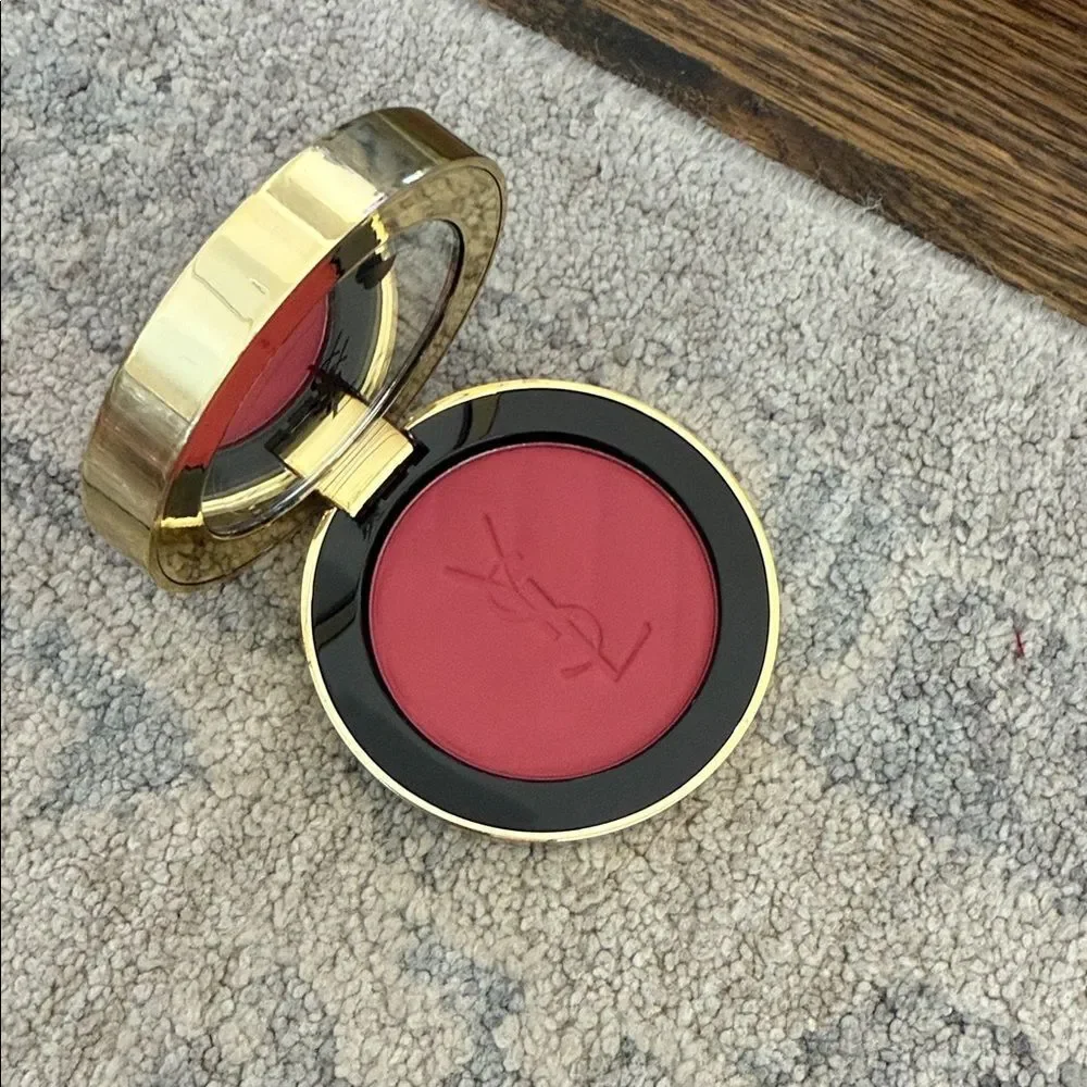 Yves Saint Laurent Make Me Blush 24H Buildable Powder Blush Color Berry Bang